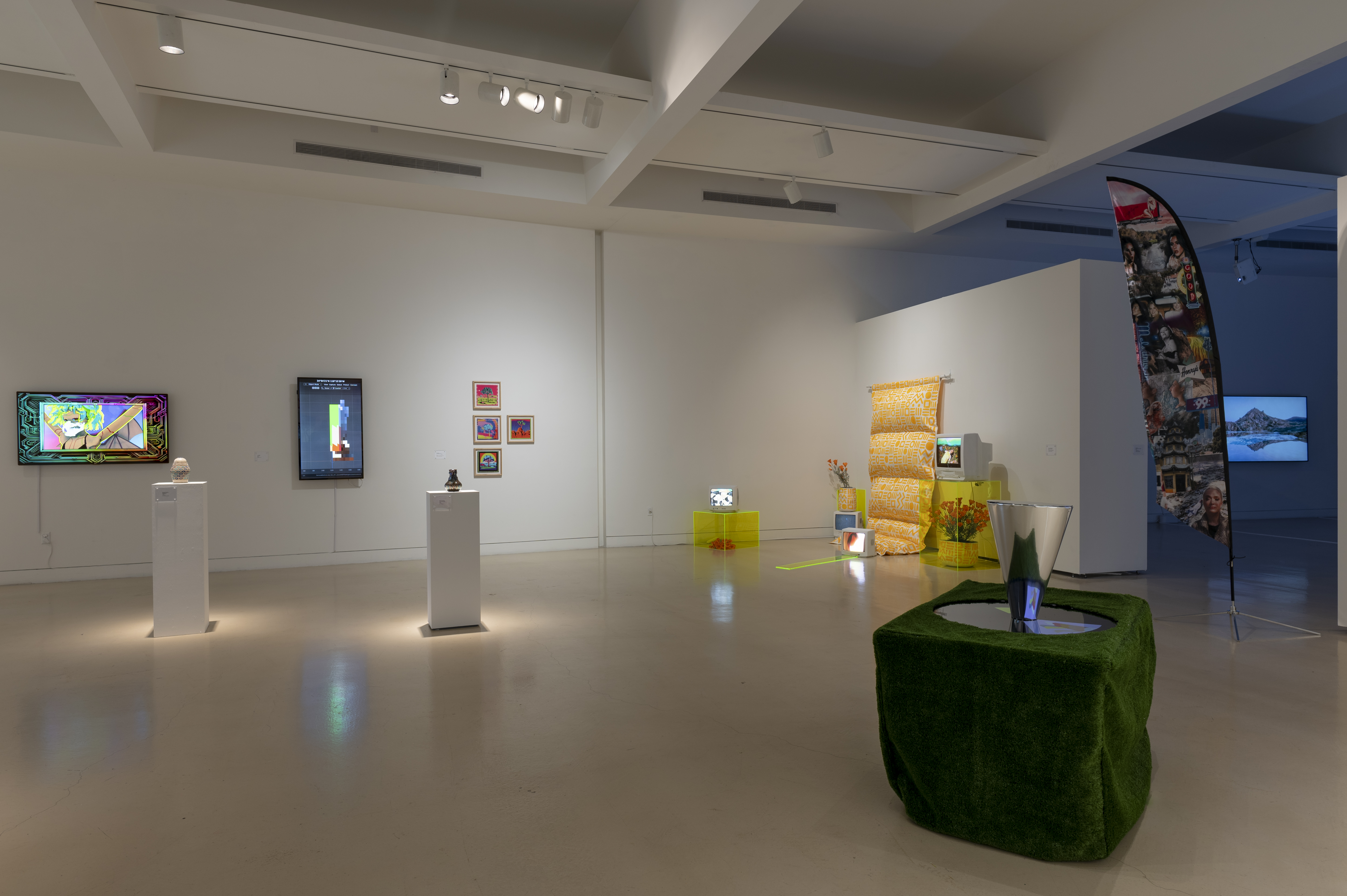 In Medias Res Exhibition Photo 1